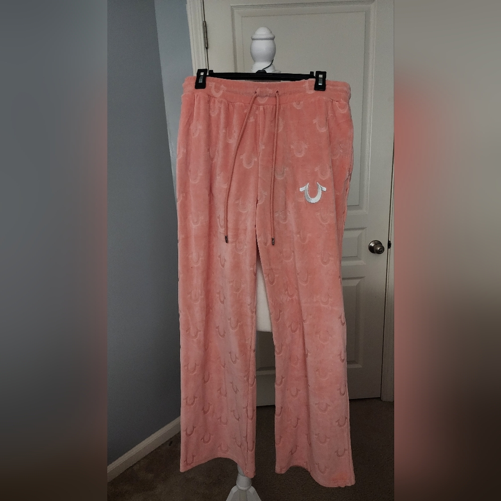 NWT, True Religion Velour Logo Matte Pants, Size Large in Coral Almond
